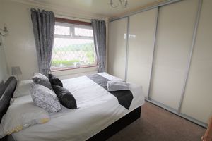 MASTER BEDROOM - click for photo gallery